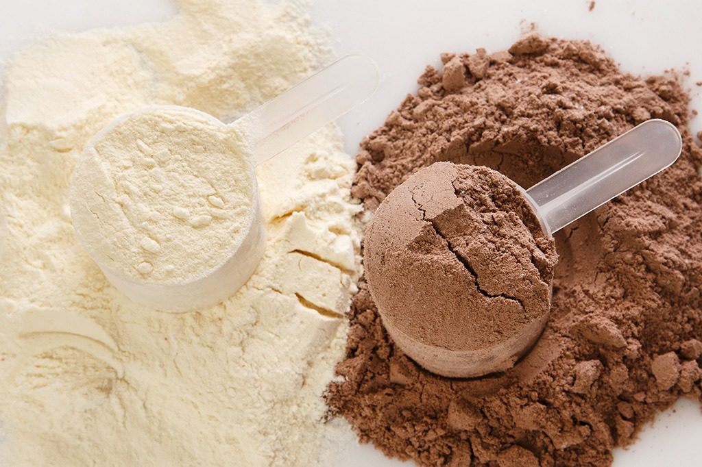 Proteine: meglio dal cibo o in polvere?